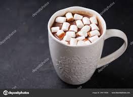 Mugg Varm Choklad Med Marshmallows Mörk Bakgrund Vit Mugg Varm —  Stockfotografi © moshkoviktor #344116454